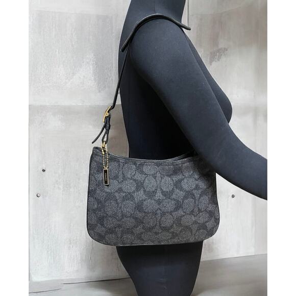 Vintage Coach 8307 Girlie Signature Wool Hobo Bag - Picture 6 of 10